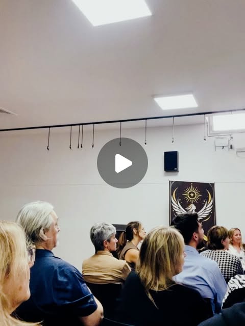 Publicación colaborativa de Equipo Decisión y Lorena Villaverde sobre infancia y riesgos en la era digital.